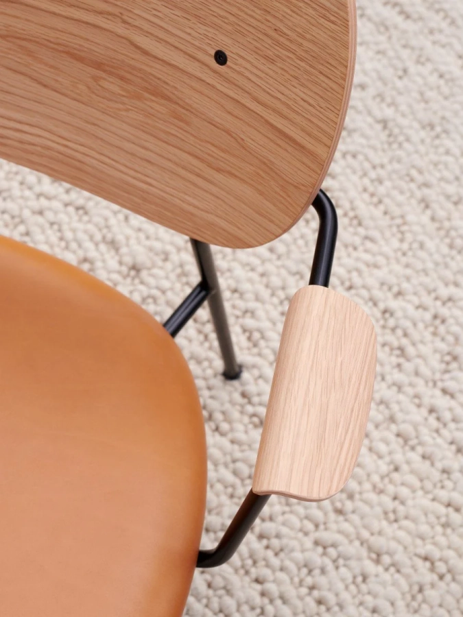 MENU_Co_Lounge_Chair_02.webp