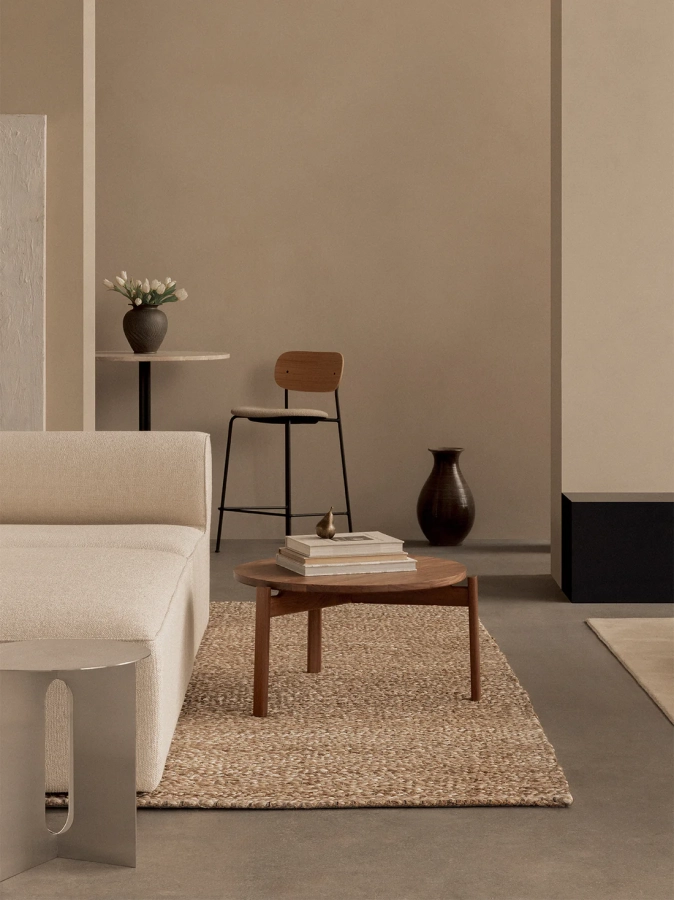 Audo_Passage_Lounge_Table_Eave_Modular_Sofa_Co_Counter_Chair_Harbour_Column_Counter_Table_22.webp