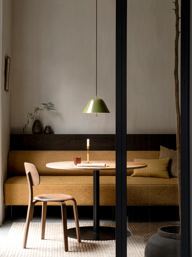 MENU_Levitate_AFteroom_Harbour_Column_Table_Duca_Eave_Dining3_7adf2a0b-9376-4ede-89cd-8ce4d9019beb.webp