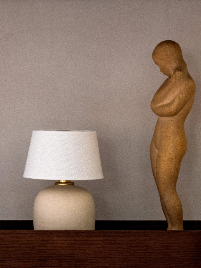 MENU_Torso_Table_Lamp_Portable_Epoch_Shelf.jpg