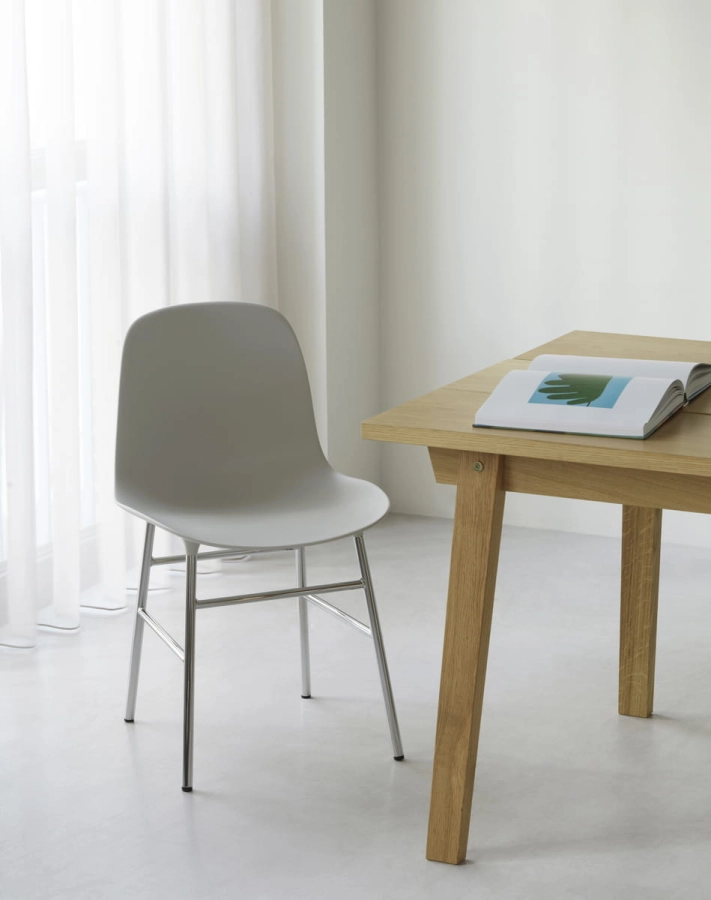 2023_Form_Chair_Chrome_Light_Grey.jpg