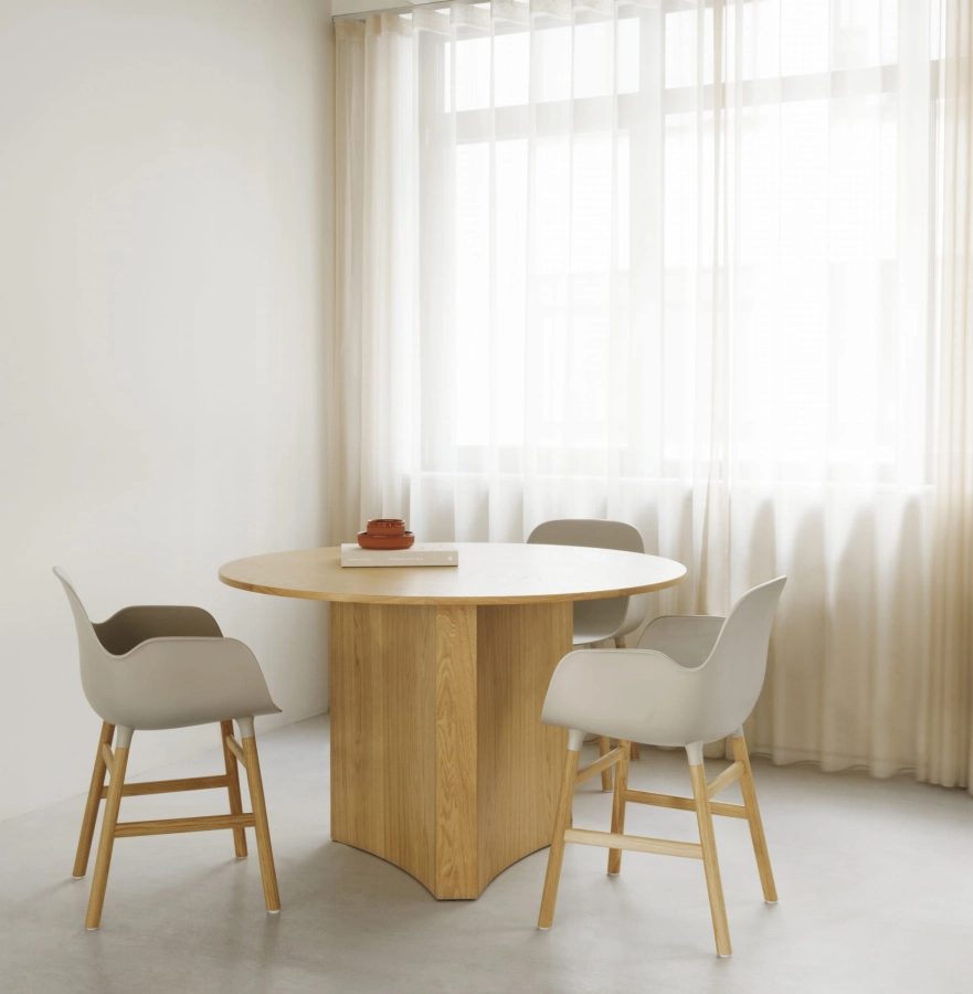 2023_Form_Armchair_Warm_Grey_Oak_Bue_Table_Oak.jpg
