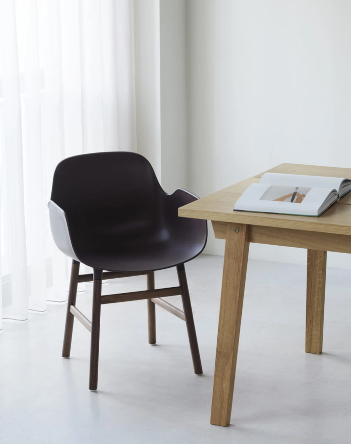 2023_Form_Armchair_Walnut_Brown.jpg
