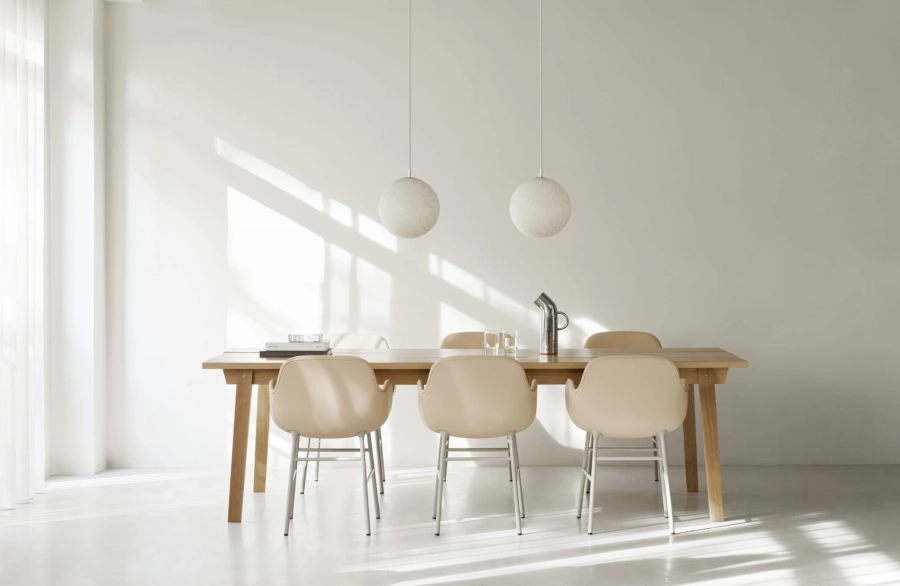 2023_Form_Armchair_Steel_Warm_Grey_Ultra_Leather_41572_Honey_Pix_Lamp_Ø30_Slice_Table.jpg