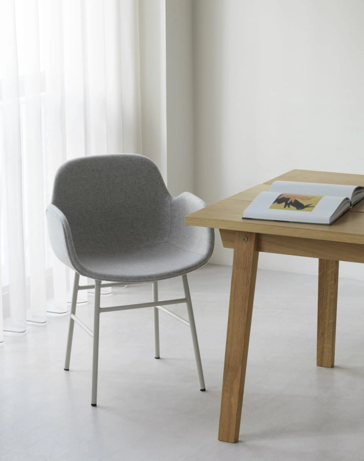 2023_Form_Armchair_Steel_Light_Grey_Divina_Melange_0120.jpg