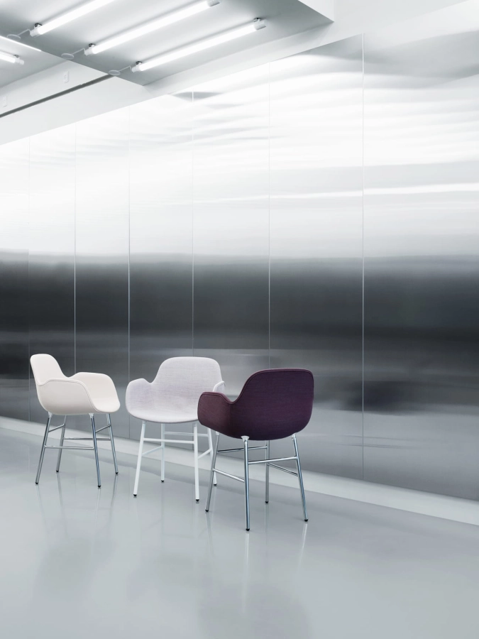 2017_Normann_Copenhagen_Showroom_Form_Armchair_Lilac_2.jpg