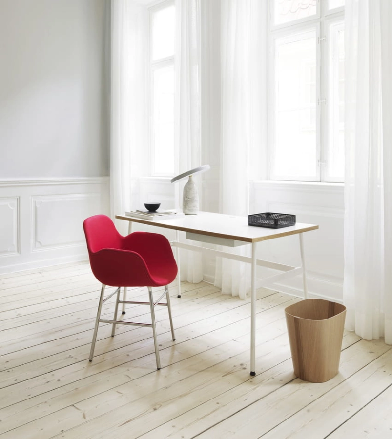 2020_Form_Armchair_Full_Upholstery_Zap13_Journal_Desk_01.jpg