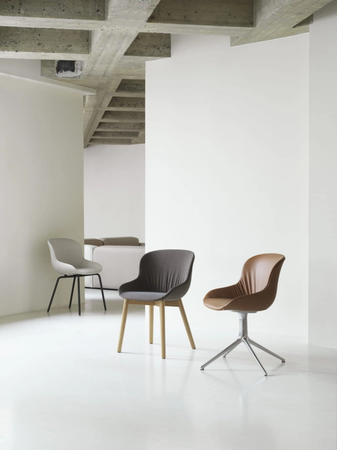 2022_Hyg_Comfort_Chair_Full_Uph_Group.jpg