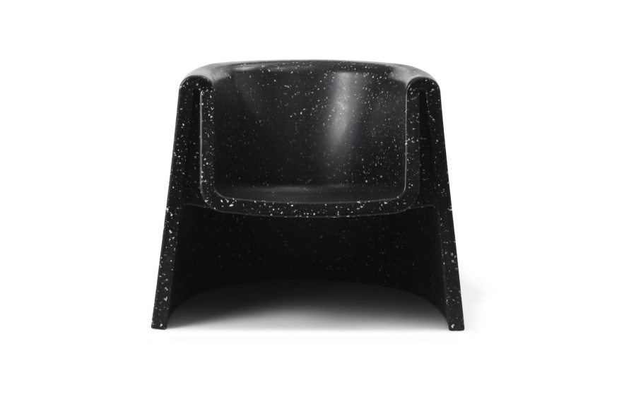 609402_Bit_Lounge_Chair_Black_01.jpg