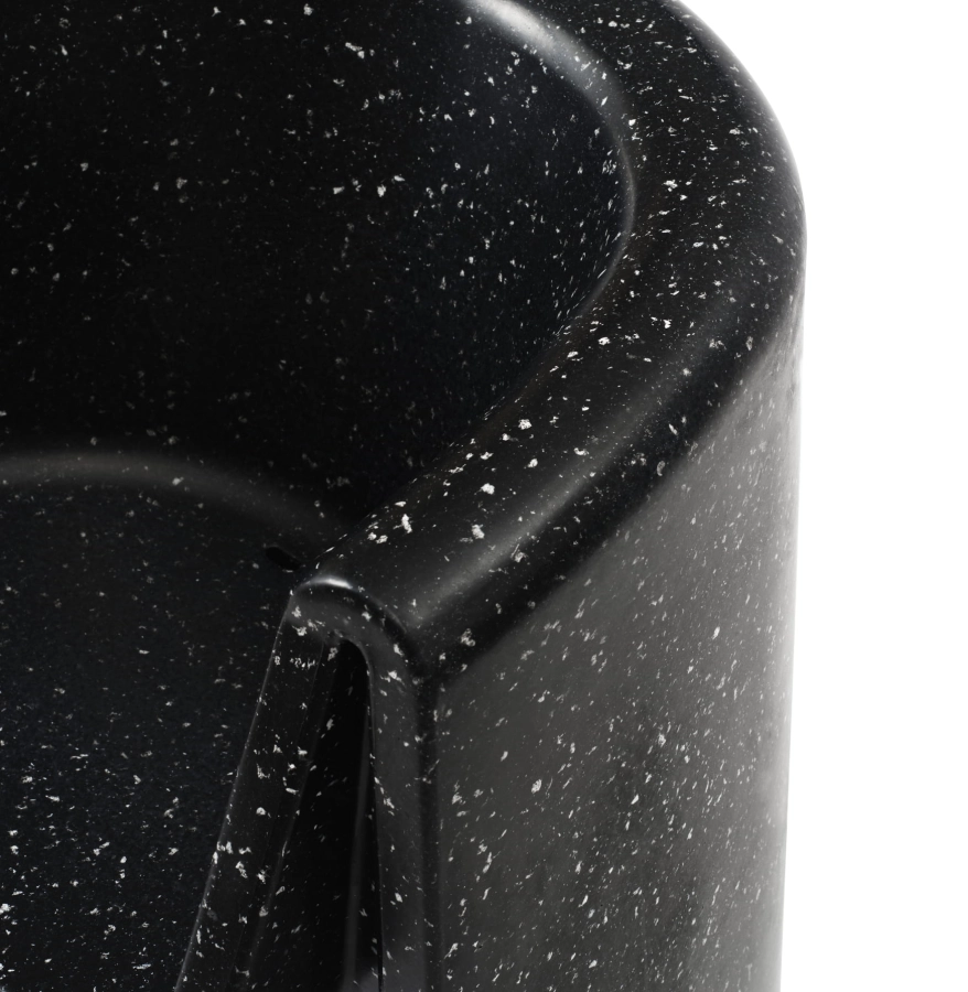 609402_Bit_Lounge_Chair_Black_03.jpg
