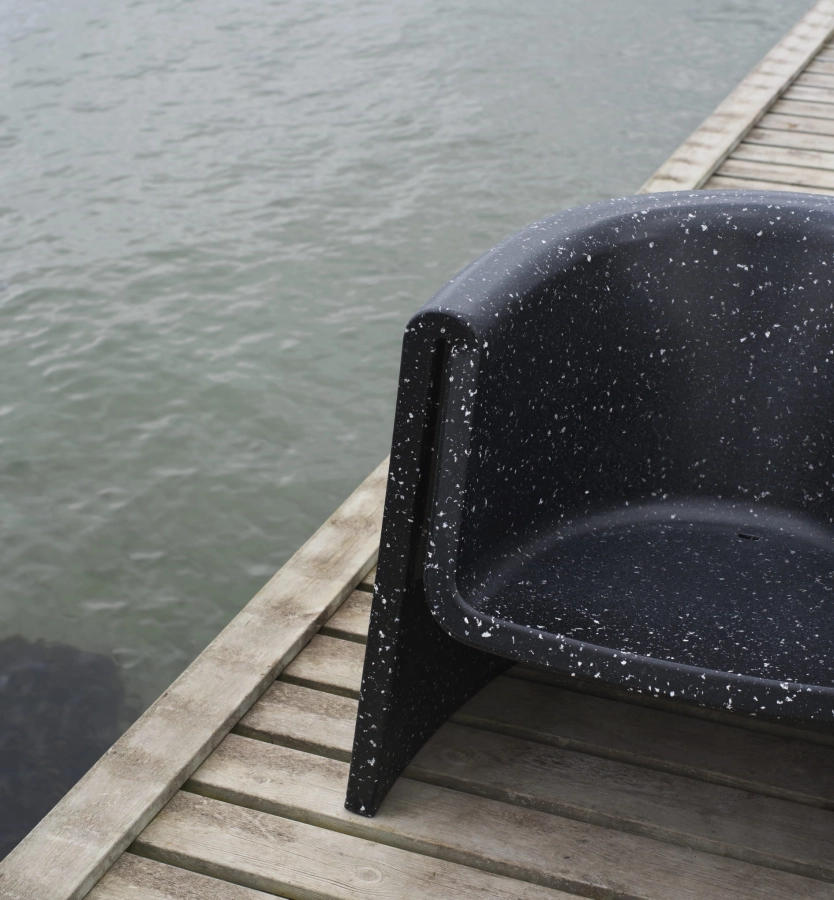 2024_Bit_Lounge_Chair_Black_02.jpg
