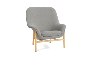 NORMANN COPENHAGEN fotel wysoki DRAPE dąb naturalny