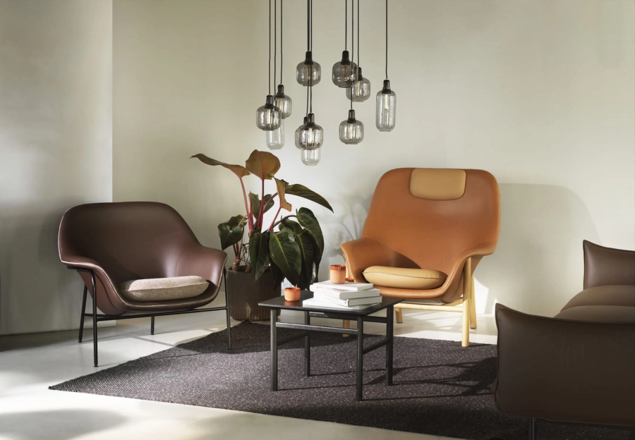 2022_Amp_Lamp_Smoke_Black_Drape_Lounge_Chair_High_Oak_Ultra_41574_Ultra_41571_Drape_Lounge_Chair_Low_Black_Steel_Ultra_41589_Hallingdal_65_270.jpg