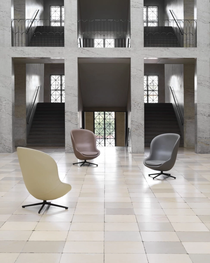 2021_Hyg_Lounge_Chair_High_Swivel_Black_Alu_Ultra_41575_41586_41581_01.jpg