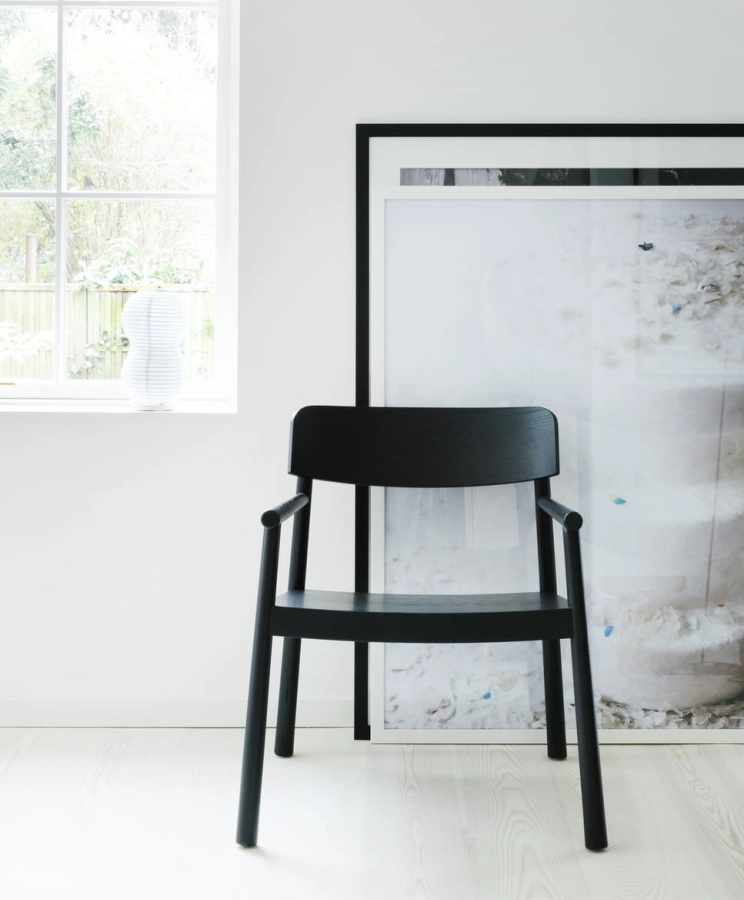 2022_Timb_Lounge_Armchair_Black_01.jpg