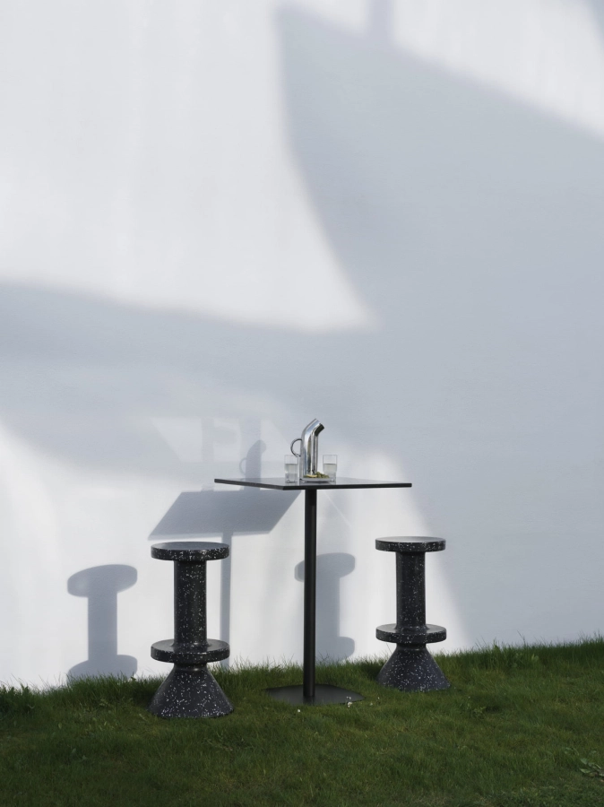 2024_Bit_Barstool_Black_Form_Café_Table_H104,5_Marble_Black.jpg