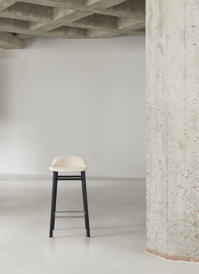 2021_Form_Barstool_65cm_Black_Oak_MLF20_01.jpg