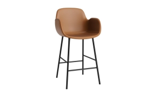 NORMANN COPENHAGEN krzesło barowe z podłokietnikami tapicerowane FORM STEEL H65 cm czarne