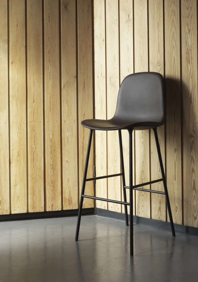2020_Form_Bar_Chair_75cm_Full_Uph_Steel_Black_Ultra_41597_03.jpg