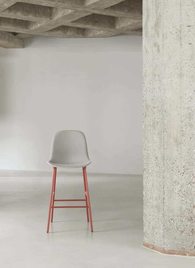 2021_Form_Barstool_75cm_Steel_Red_Full_Uph_JA416_01.jpg