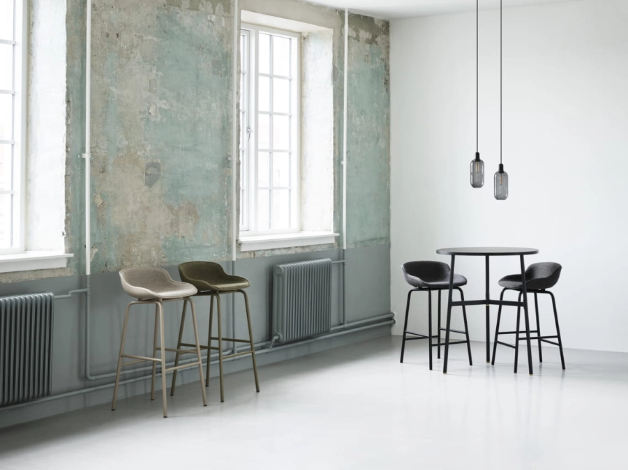 6040_Normann_Copenhagen_Hyg_Barstool_75_cm_Steel_Sand_Olive_Front_Upholstery_Synergy__LDS32_LDS48_Hyg_Barstool_65_cm_Steel_Black_Full_Upholstery_Main_Line_Flax_MLF16_01.jpg