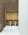 2023_Pole_Barstool_65cm_Pine_Sand_Tub_Lamp_Ø13cm_Aluminum.jpg