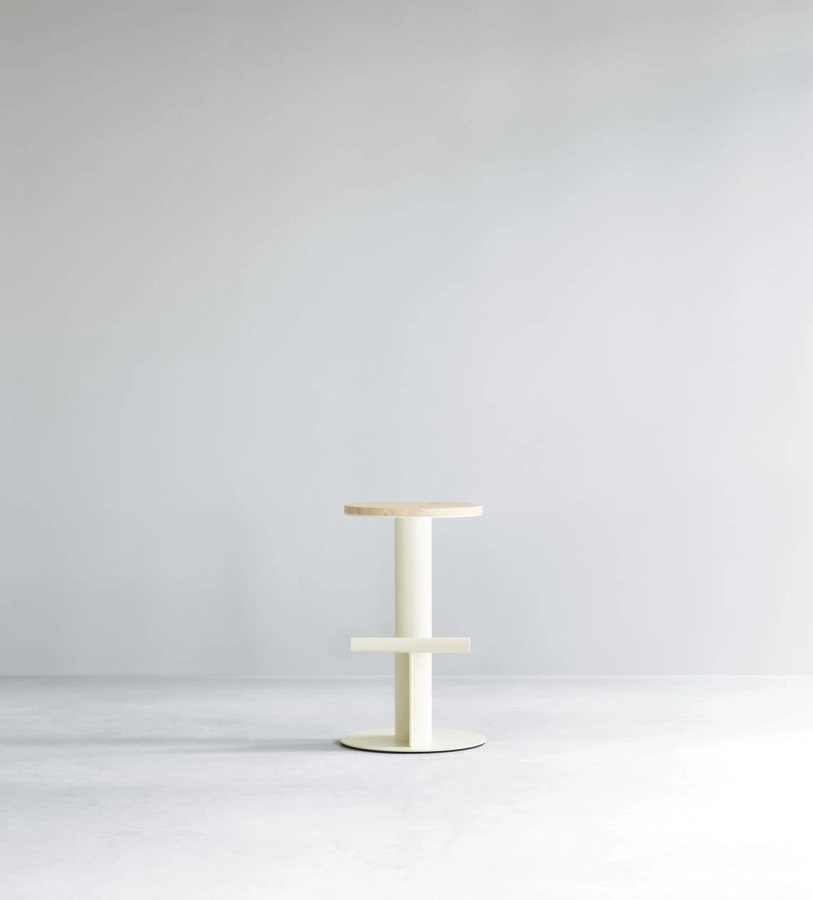2023_Pole_Barstool_65cm_Pine_Sand.jpg