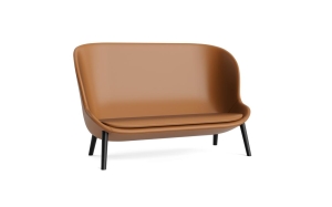 NORMANN COPENHAGEN sofa HYG czarny dąb / wybrana tapicerka