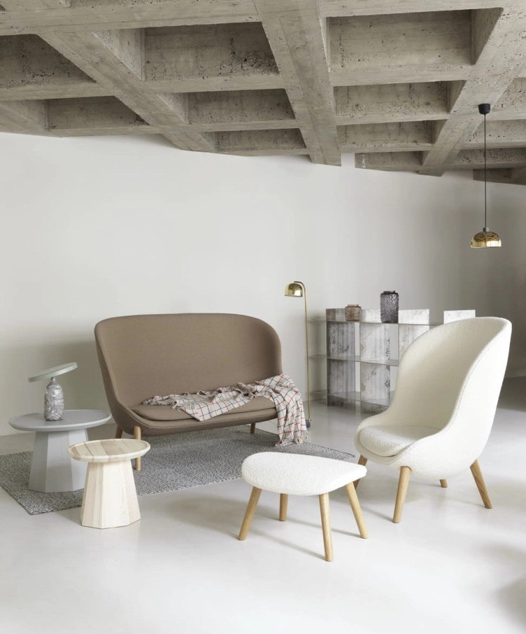 2021_Hyg_Sofa_Oak_UDA07_Hyg_Lounge_Chair_High_02.jpg