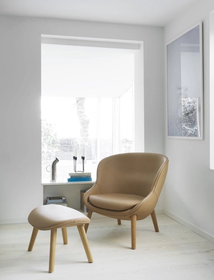 2022_Hyg_Lounge_Chair_Low_Oak_Ultra_41571_Oak_Hyg_Footstool_Oak_Ultra_41571.jpg