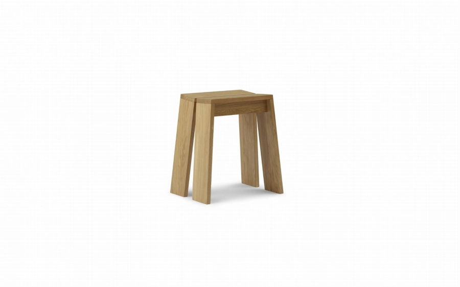 609600_Let_Stool_Oak_01.jpg