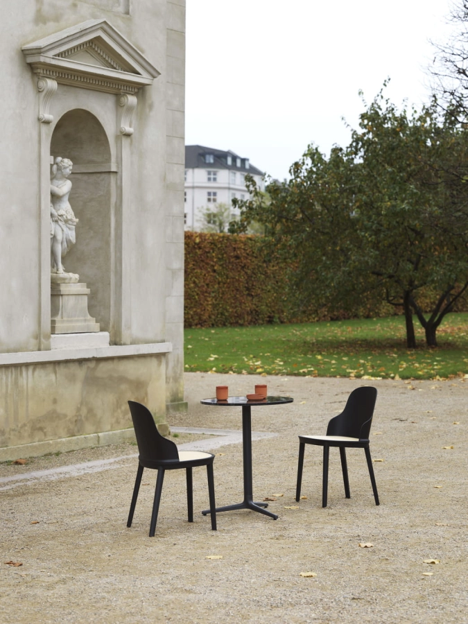2021_Allez_Chair_Molded_Wicker_Black_Allez_Table_3L_01.jpg