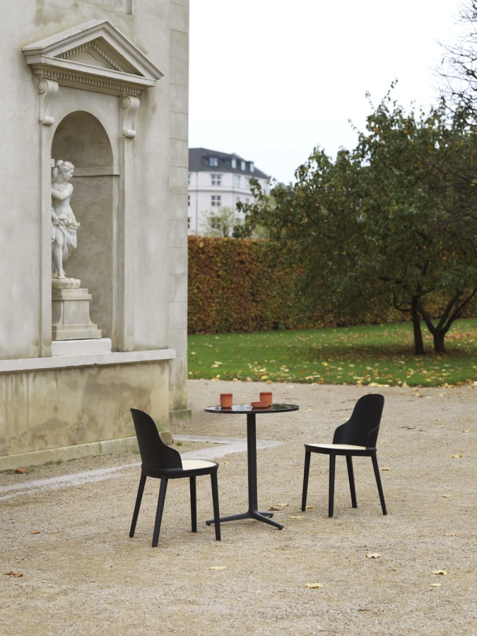 2021_Allez_Chair_Molded_Wicker_Black_Allez_Table_3L_01.jpg