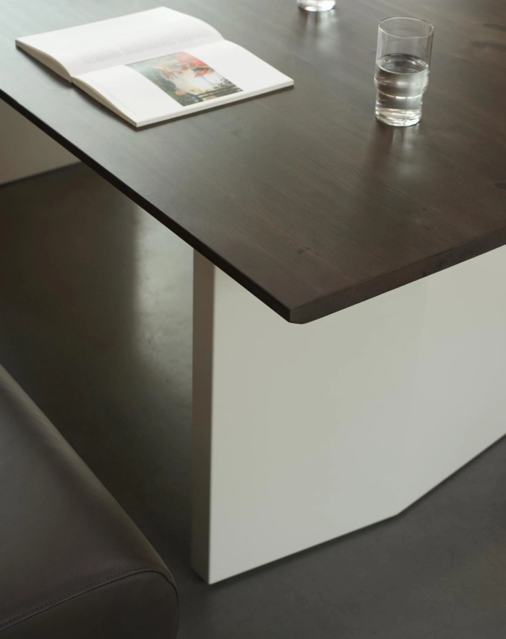 2024_Panel_Table_200_CreamDark_Brown_01.jpg