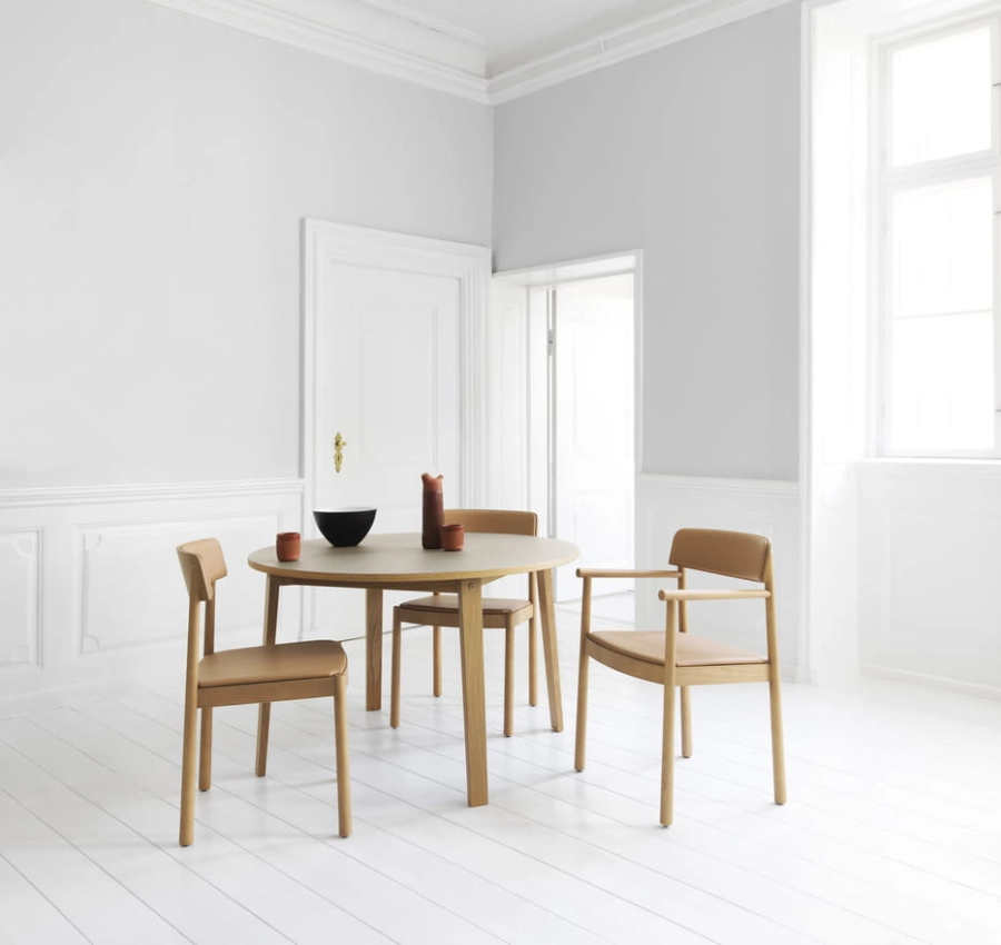 2020_Timb_Chair_Uph_Tan_Ultra_Camel_Slice_Table_Ø120_Linoleum_Mushroom_01.jpg