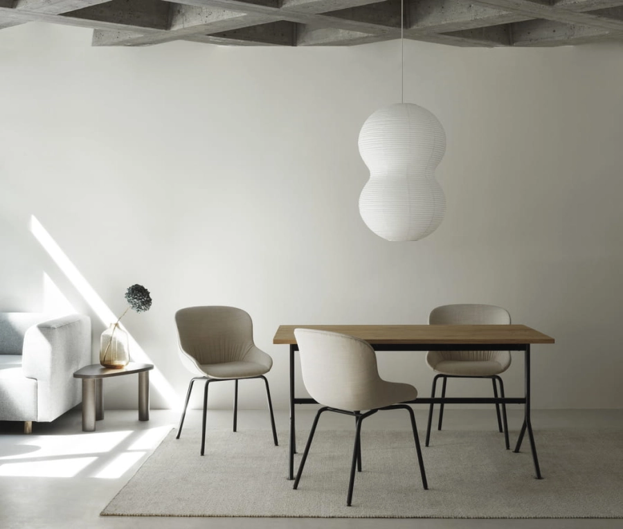 2023_Kip_Desk_Black_Steel_Oak_Hyg_Chair_Black_Steel_Full_Uph_Puff_Lamp_Twist.jpg