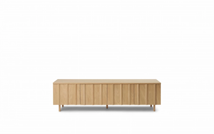609500_Rib_Sideboard_Low_Oak_01.jpg