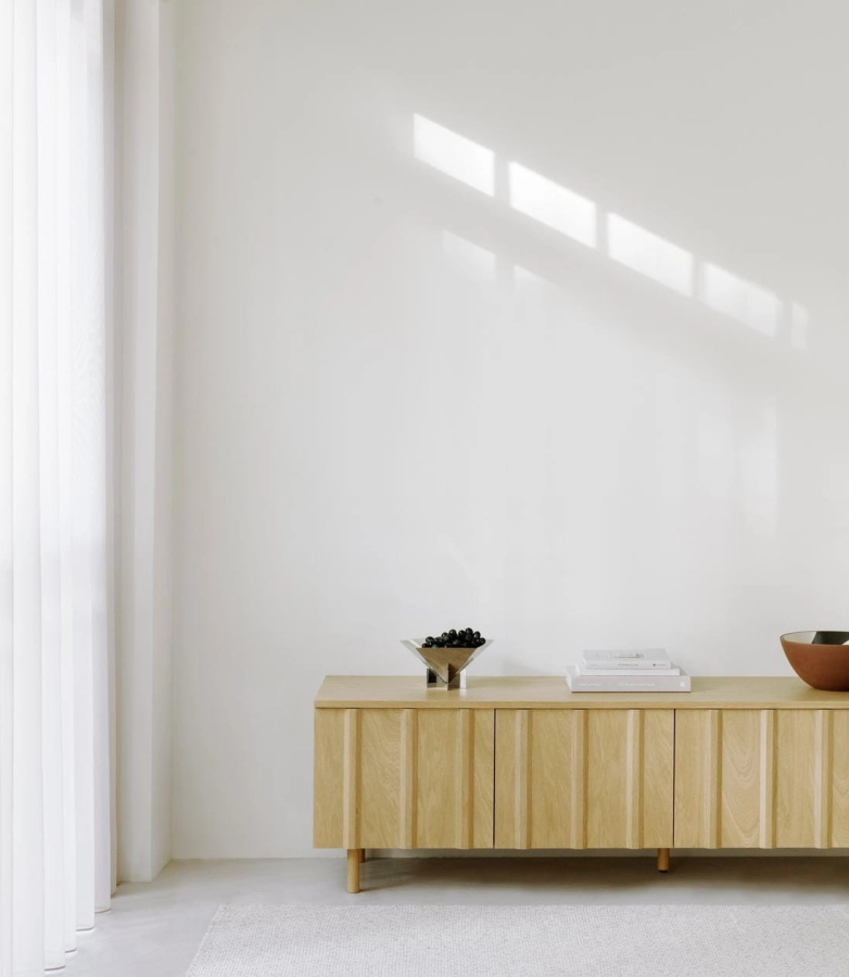 2024_Rib_Sideboard_Oak_Fem_Bowl_Stainless_Steel.jpg