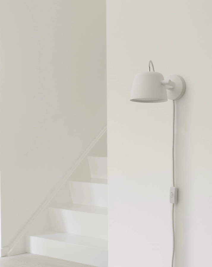 2022_Tub_Wall_Lamp_White_02.jpg