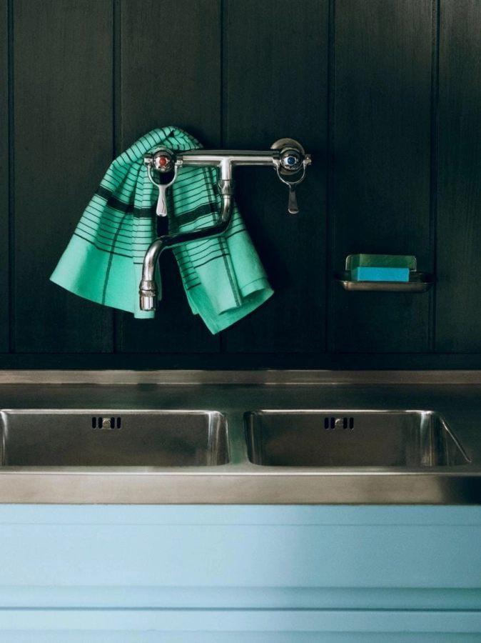 Linear Tea Towel green.jpg