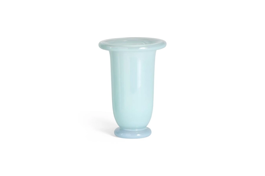 AE754-A602-AP70_Empire Vase M ice blue with light blue base.jpg