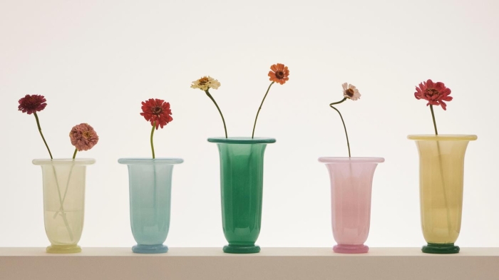 Empire Vase 01.jpg