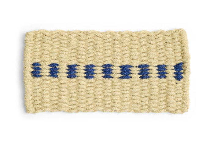 AE757-E136-AS22_Coco Door Mat Dot white and blue.jpg