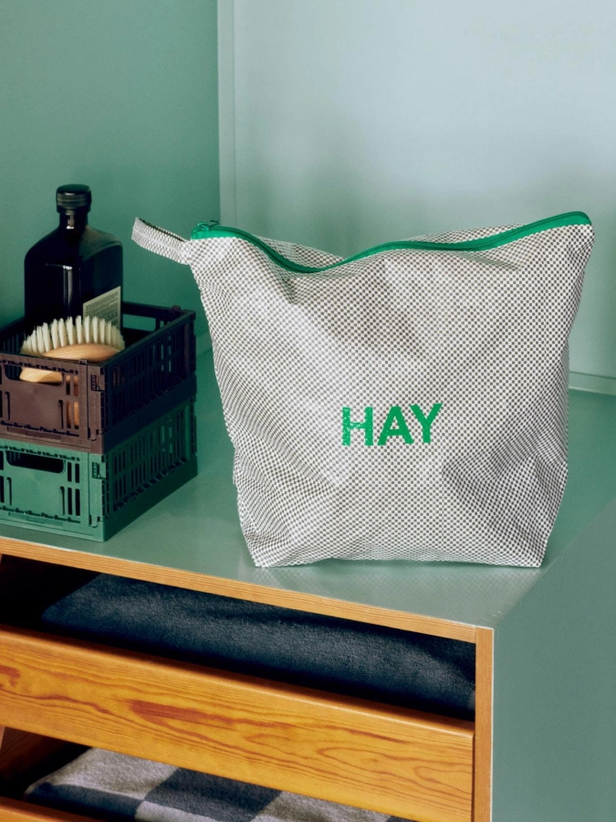 Candy Mono Wash Bag grey.jpg