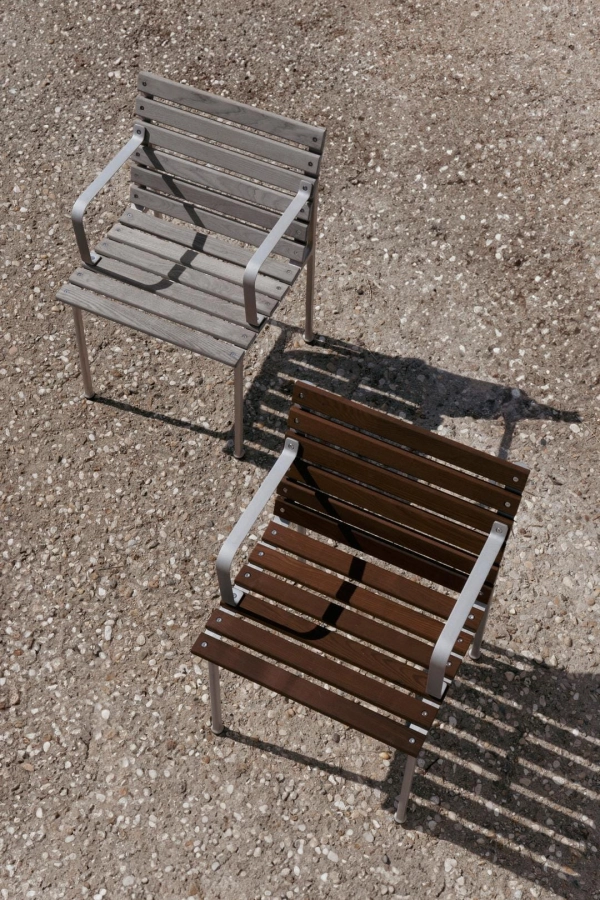 Traverse Armchair heat treated oiled ash 07.jpg