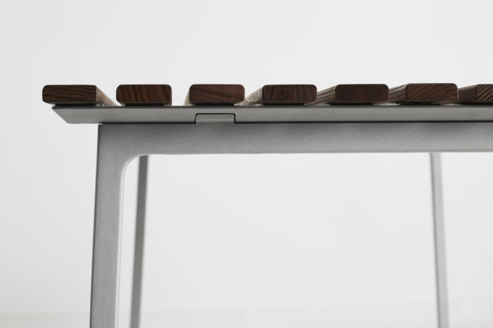 AE467-E230-AP42_Traverse Table L190xW83xH74 heat treated oiled ash_detail 01.jpg