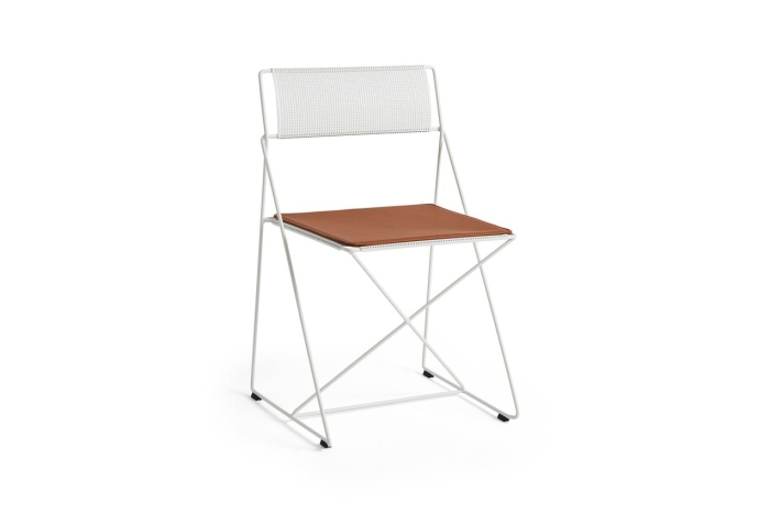 X-Line Chair chalk white powder coated steel seat back_chalk white powder coated steel base_X-Line Seat Pad leather cognac.jpg