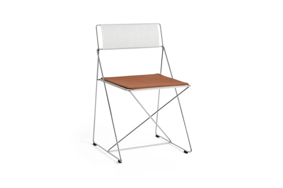 X-Line Chair chalk white powder coated steel seat back_chromed base Indoor_X-Line Seat Pad leather cognac.jpg