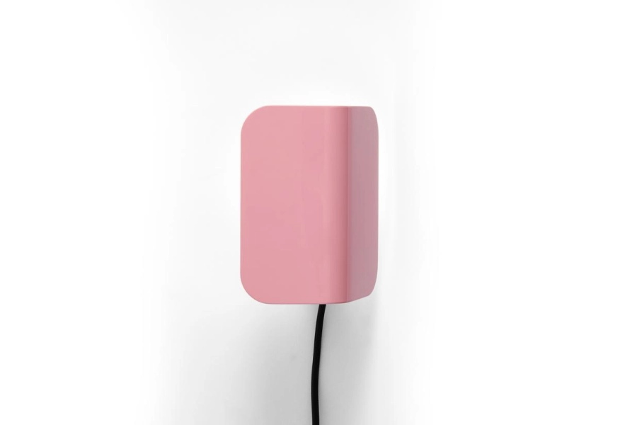 AE384-B549_Apex Wall Lamp luis pink_on.jpg