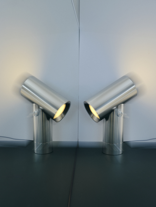 Concept-Beam-Table-Lamp-45-2_3776x5000-muuto_3.jpg
